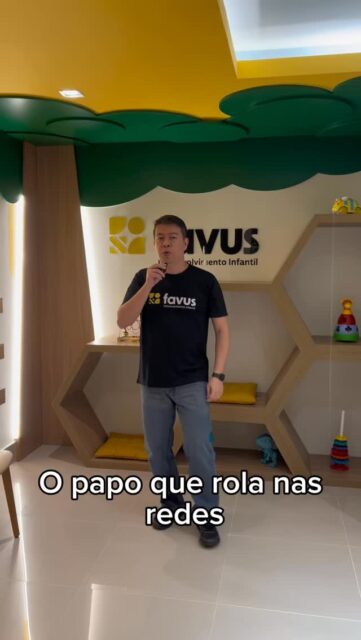 Talvez não seja sobre querer fazer parte da Favus.Talvez seja sobre não querer ficar de fora.Será? 👀#DesenvolvimentoInfantil #Neurodesenvolvimento #IntervençãoPrecoce #TerapiaInfantil #MaternidadeAtípica #FavusDesenvolvimentoInfantil