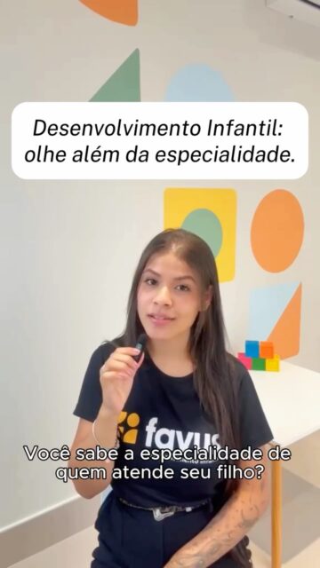Saber a especialidade é só o começo.No desenvolvimento infantil, a formação de quem acompanha cada criança importa — e muito. Certificações, instrumentos, abordagens e repertório clínico fazem diferença na forma de avaliar, planejar e conduzir cada atendimento.Olhe além da especialidade. Olhe a formação.Salve este vídeo e compartilhe com quem também precisa ampliar esse olhar.