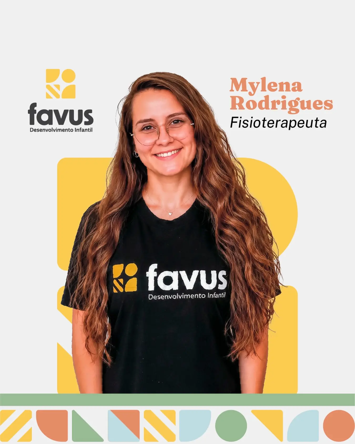 🐝 Mylena Rodrigues, fisioterapeuta e supervisora da área na Favus, dedica-se há mais de 4 anos ao desenvolvimento infantil, acompanhando crianças e suas famílias por meio de intervenções individualizadas, acolhedoras e baseadas em evidências.🎓 Pós-graduada em Fisioterapia no Transtorno do Espectro Autista, possui formação em Conceito Bobath, além de capacitação em Fisioterapia Respiratória Pediátrica, conhecimentos que fortalecem sua atuação clínica no desenvolvimento neuropsicomotor infantil e na reabilitação funcional.🧩 Sua prática é voltada ao acompanhamento de crianças neurodivergentes e de crianças com diferentes condições que impactam o desenvolvimento motor e funcional, sempre por meio de intervenções individualizadas, respeitando as necessidades, potencialidades e o ritmo de cada paciente.💛 Para Mylena, cada atendimento representa uma oportunidade de promover autonomia, funcionalidade e qualidade de vida, construindo estratégias terapêuticas em parceria com as famílias e com toda a equipe interdisciplinar.✨ Seu diferencial está na condução cuidadosa de cada plano terapêutico, acompanhando de forma contínua a evolução funcional da criança e ajustando as intervenções de acordo com seus objetivos e necessidades, sempre com responsabilidade técnica e olhar individualizado.🌟 Ter Mylena na nossa colmeia é motivo de orgulho. Além da excelência técnica, sua dedicação, comprometimento e cuidado fortalecem diariamente a qualidade da Fisioterapia que oferecemos às crianças e às famílias da Favus.👉 Venha conhecer de perto o nosso time. Quem cuida com verdade, transforma.