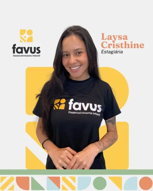 🐝 Laysa Cristhine, estagiária de Psicologia na Favus, cursa o 9º período da graduação e já reúne experiências diretamente relacionadas ao desenvolvimento infantil.🧩 Ao longo de sua formação, atuou com crianças em contextos escolar, clínico e domiciliar, incluindo acompanhamento de crianças autistas e aplicação de intervenções baseadas em Análise do Comportamento Aplicada (ABA).🎓 Sua trajetória também inclui participação em equipes multidisciplinares, acompanhamento de programas terapêuticos, coleta de dados e intervenções voltadas ao desenvolvimento de habilidades sociais, comunicativas, cognitivas e de autonomia, sempre sob supervisão técnica. 💛 Na Favus, Laysa dá continuidade a esse percurso em um ambiente interdisciplinar, aprofundando sua experiência prática e ampliando seu repertório profissional junto à equipe.✨ Uma nova etapa de formação marcada pela troca, pelo aprendizado e pelo contato cotidiano com diferentes perspectivas sobre o desenvolvimento infantil.👉 Venha conhecer de perto o nosso time. Quem cuida com verdade, transforma.